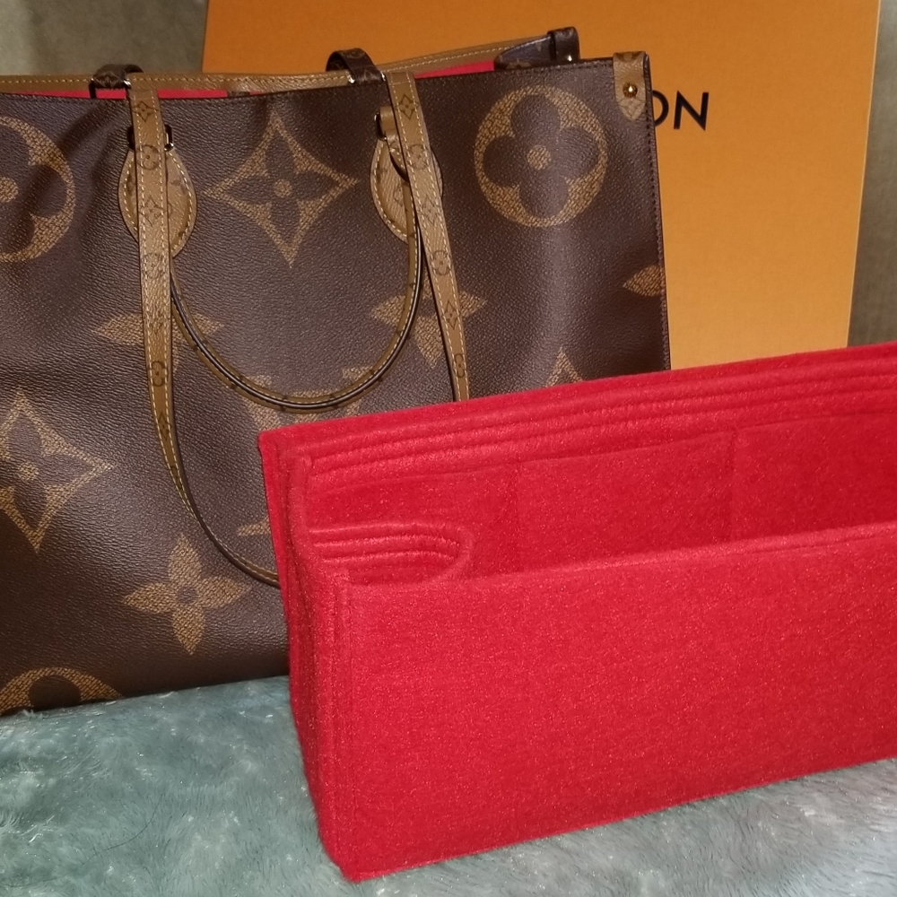 Louis Vuitton Monogram Giant Onthego GM